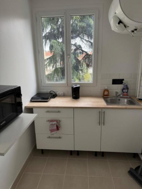 Appartement H, RESIDENCE DU RENOUVEAU, Stade de France, idéal pour 2 pers